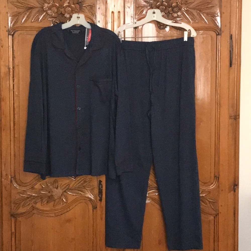NEW Roundtree & Yorke Sleepwear - two pieces